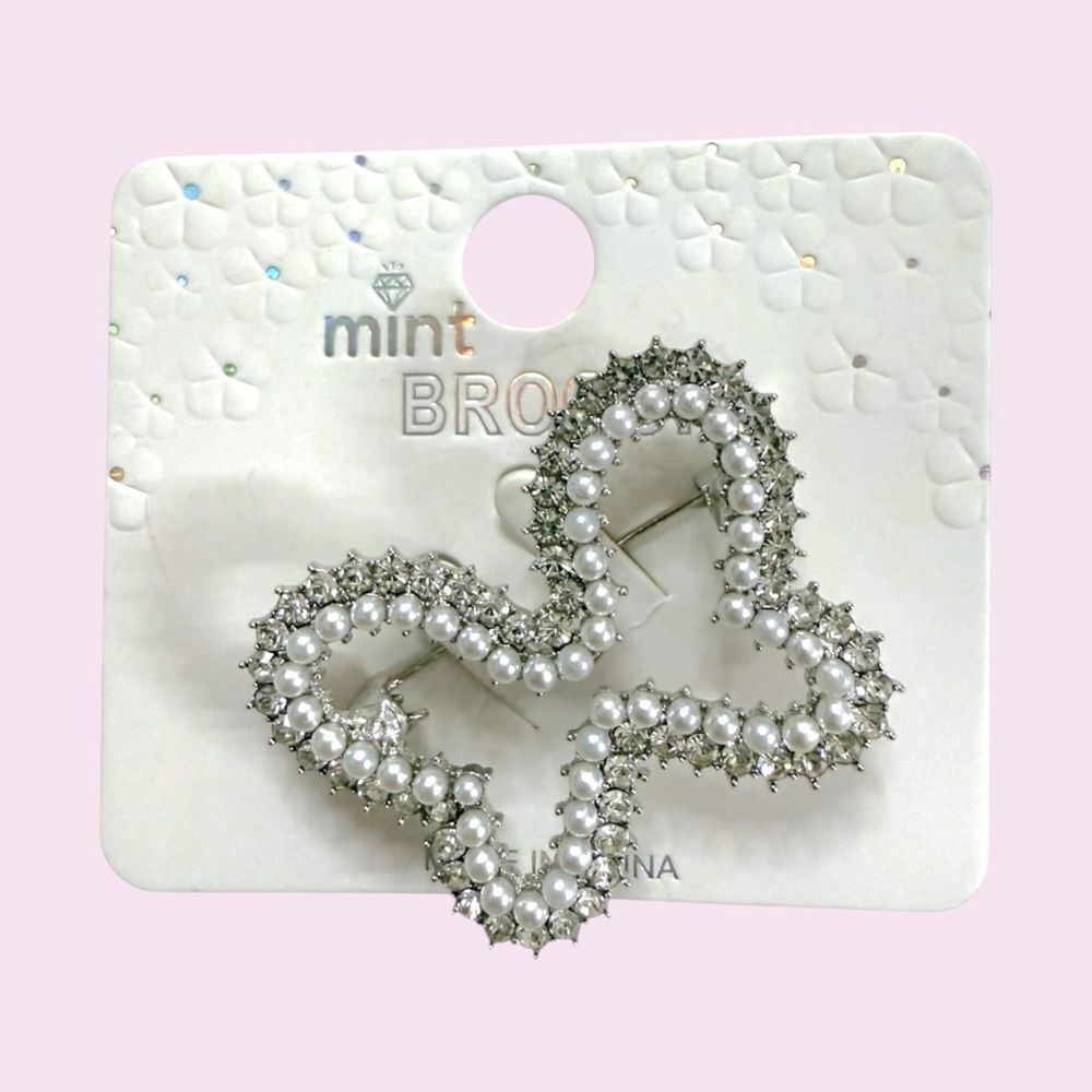 Mint Brooch NEW Butterfly ~ Faux Pearls & Rhinestones